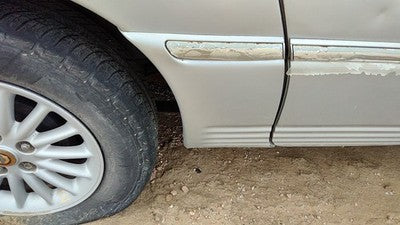 00 Chrysler Town & Country Passenger Right Rear Moulding On Quarter Panel Silver
