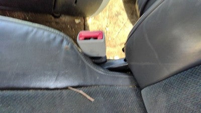 1998-2000 Chevy Venture Driver Left Front Seat Belt Buckle Receiver Oem Gray