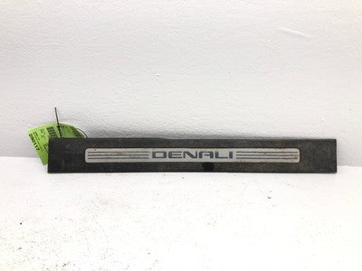 2007 Yukon Xl Denali Driver Left Lower Sill Step Trim Panel Oem
