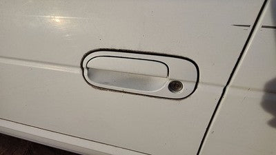 2000-2003 Nissan Sentra Driver Left Front Outside Door Handle Oem White Qm1