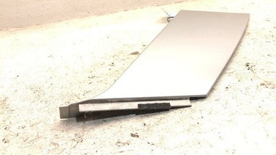2003 Saturn Vue Quarter Rear Sail Molding Passenger Side 2002-2006 Oem 22697638