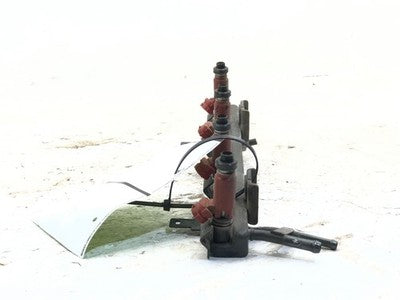 1998-2001 Suzuki Swift complete fuel Rail Assembly with Injectors OEM 1.3L