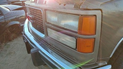 1994-1999 Chevy Suburban Front Grille Assembly Oem Brown 12388709