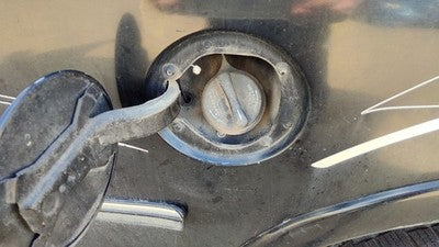 1997-1998 Ford F150 Fuel Filler Neck Assembly With Gas Cap Oem F75z9034la