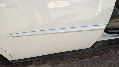 05-09 Lacrosse Passenger Right Rear Moulding From Door Back Trim Strip White 40U