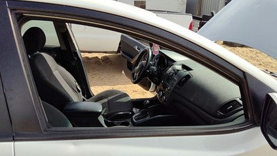 Kia Forte Passenger Right Front Side Window Door Glass Oem 824211M010
