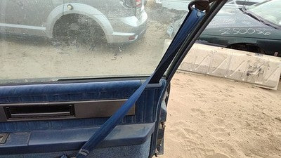 1989 Olds Cutlass Calais Passenger Right Front Seat Belt Retractor Blue 2 Door