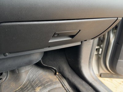 05-07 Ford Fivehundred Glove Box Assembly Complete Door With Latch Oem Black Hw
