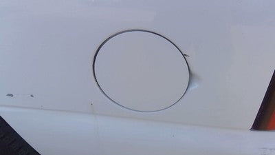 2000-2006 Chevy Suburban Fuel Tank Door With Hinge Gas Lid Oem Filler White 50U