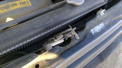 1996 1997 1998 Geo Tracker Hood Latch Assembly With Bracket Oem
