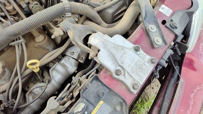 1997-2004 Chevy Venture Pair Of Motor Mount Brackets Oem Upper Radiator Support