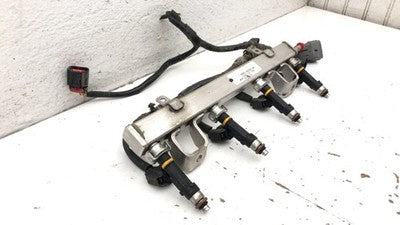 2006-13 Mazda 3 Complete Fuel Rail With Injectors Set Loaded Oem 2.0L L3g513250