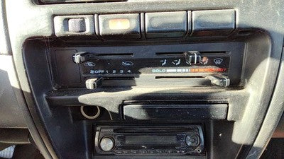 1996-1997 Nissan Hardbody Temperature Control Module In Dash Heater Head Unit