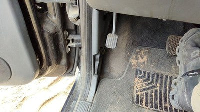 1999 Mercedes Ml320 Driver Left Lower Kick Trim Panel Oem