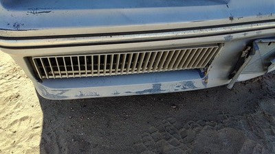 1982-1983 Oldsmobile Firenza Passener Right Front Grille Assembly Oem Silver
