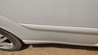 00-07 Focus Station Wagon Passenger Right Rear Moulding From Door Back White Yz