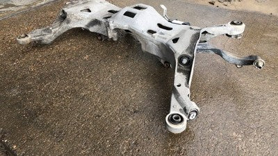 2001-2007 Volvo V70 Xc Rear Suspension Crossmember Cradle Mount 2.4L Turbo Awd