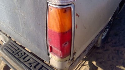 1981-1987 Isuzu Pup Pickup Passenger Right Tail Light Brake Lamp Oem Rear