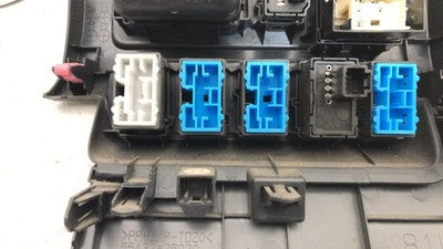 2010-12 Hs250h Driver Dash Trim Panel Mirror Stability Trunk Switch 55432-75020
