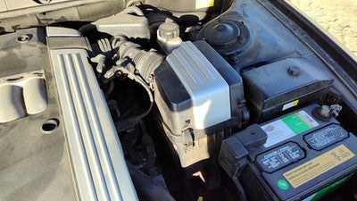 02-05 Xg350 Complete Air Intake Cleaner Filter Box Housing With Tube 3.5L
