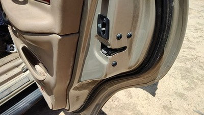 1998-01 Lincoln Navigator Passenger Right Rear Door Latch With Rods/Cables Back