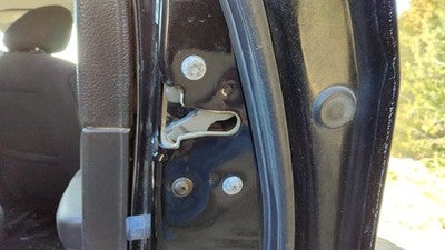 2006-2012 Ford Fusion Passenger Right Rear Door Latch With Rods/Cables Oem Back