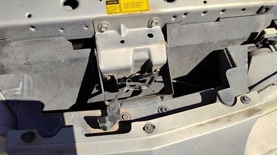 1998-2002 Oldsmobile Intrigue Hood Latch Assembly With Bracket Oem