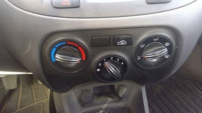 10-11 Rio Temperature Control Module In Dash Heater Without Ac Head Trim Bezel