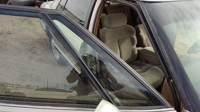 91-96 Park Ave Passenger Right Front Vent Window Small Door Glass With Frame Oem