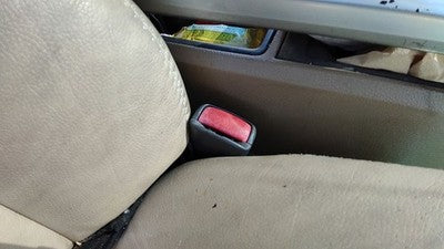 2000-04 Volvo V70 Xc Passenger Right Front Seat Belt Buckle Receiver Beige B951