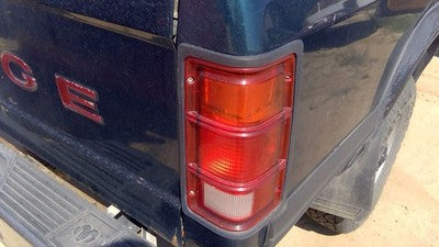 1987-1996 Dodge Dakota Passenger Right Tail Light Oem Brake Lamp Rear 55076438