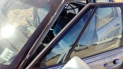 92-99 Buick Lesabre Driver Left Front Vent Window Small Door Glass With Frame