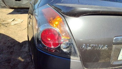 2007-2009 Nissan Altima Driver Left Tail Light Brake Lamp Oem Rear 4 Door