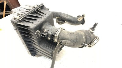 2005 Mazda Tribute Complete Air Intake Filter Box Housing With Tube Oem 2.3L