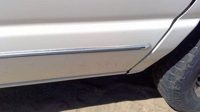 1993-2004 Ford Van E150 Passenger Right Front Moulding From Door Oem Trim Strip