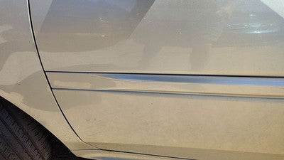 04-08 Grand Prix Driver Left Front Moulding From Door Oem Trim Strip Silver 12U