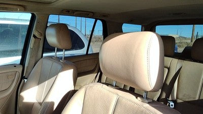 2000-2005 Mercedes Ml350 Pair Of Front Headrests Oem Left Right Set Seat Tan