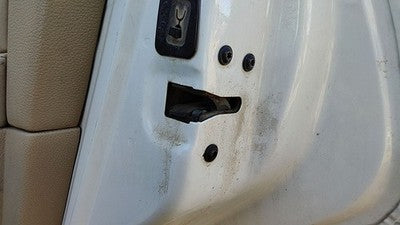 07-17 Lincoln Navigator Passenger Right Rear Door Latch With Rods/Cables Back