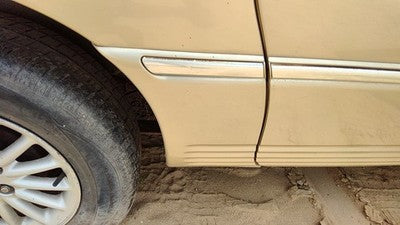 00 Town & Country Passenger Right Rear Moulding On Quarter Panel Oem Gold