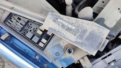1989 Olds Cutlass Cierra Engine Fuse Box Power Distribution Panel Oem 2.8L