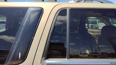 98-02 Navigator Passenger Right Rear Vent Window Back Door Glass With Frame Oem