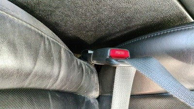 2006-2011 Buick Lucerne Driver Left Front Seat Belt Buckle Receiver Ebony 193