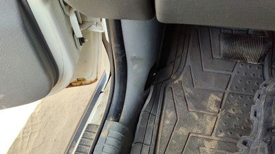 2005 Jeep Liberty Driver Left Lower Kick Trim Panel Oem Gray D5