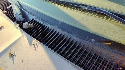 1994 Chevy Suburban Windshield Wiper Cowl Vent Trim Panel Oem Cover