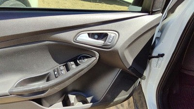 15-18 Ford Focus Driver Left Front Door Trim Panel With Master Switch Black Yw