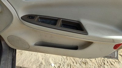 06-07 Impala Passenger Right Front Door Trim Panel With Switches Neutral 52C
