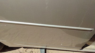 03-07 Cts Passenger Right Rear Moulding From Door Back Trim Strip Sand Storm 61U