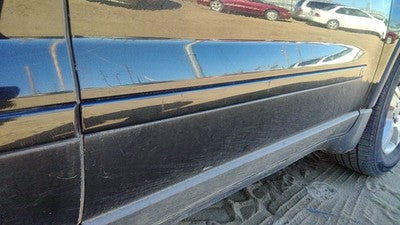 07-12 Acadia Passenger Right Front Moulding From Door Trim 58U Carbon Black