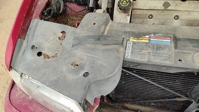 96-02 Eldorado Top Plastic Cover Set Above Radiator Support Sight Shield