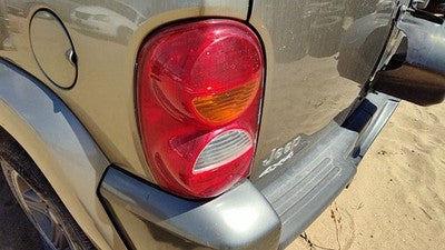 2002-2004 Jeep Liberty Driver Left Tail Light Brake Lamp Oem Rear 55155829Ah